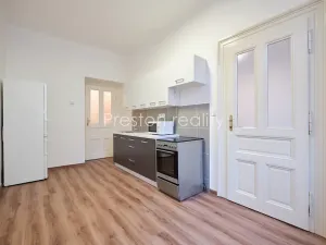 Pronájem bytu 1+1, Praha - Vršovice, Moskevská, 35 m2