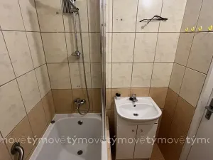 Prodej bytu 3+1, Pardubice, Brožíkova, 59 m2