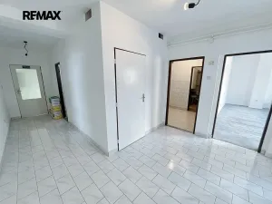 Pronájem kanceláře, Slavkov u Brna, 82 m2