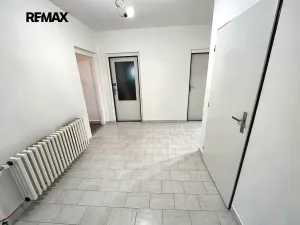 Pronájem kanceláře, Slavkov u Brna, 82 m2