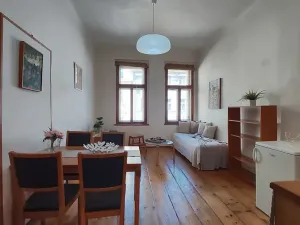 Pronájem bytu 2+kk, Praha, Nuselská, 30 m2