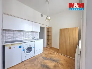 Pronájem bytu 1+kk, Praha - Nusle, Jaromírova, 25 m2