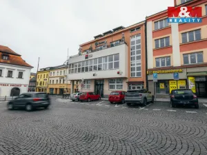 Pronájem kanceláře, Klatovy - Klatovy I, nám. Míru, 396 m2
