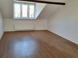 Pronájem bytu 2+kk, Praha - Záběhlice, náměstí Mezi zahrádkami, 60 m2