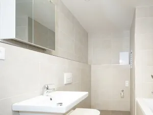Pronájem bytu 2+kk, Praha - Vysočany, Smržových, 55 m2