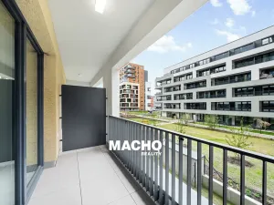 Pronájem bytu 1+kk, Praha - Hloubětín, Poděbradská, 31 m2