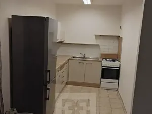Prodej bytu 2+kk, Praha - Petrovice, Rezlerova, 49 m2