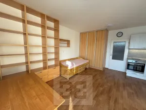 Pronájem bytu 1+kk, Praha - Kbely, Pod Nouzovem, 31 m2
