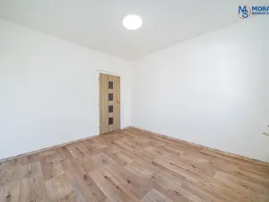 Prodej bytu 2+1, Bruntál, Jesenická, 53 m2