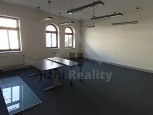 Pronájem kanceláře, Praha - Břevnov, Bělohorská, 1054 m2