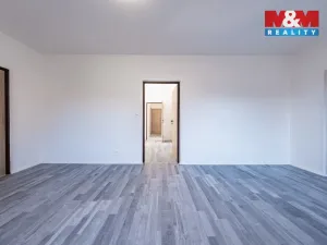 Prodej bytu 4+1, Volary, Sídl. Míru, 80 m2