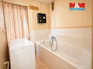 Prodej bytu 3+1, Budyně nad Ohří, Poplužní, 67 m2