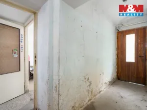 Prodej rodinného domu, Hostomice, Školní náměstí, 150 m2