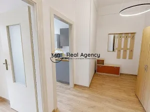 Pronájem bytu 2+kk, Praha - Nusle, V zálomu, 46 m2