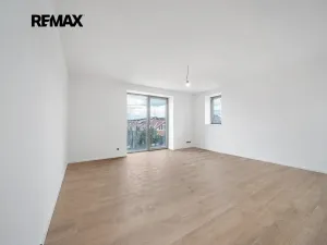 Prodej bytu 3+kk, Moravany, Květná, 79 m2