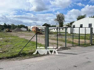 Prodej komerčního pozemku, Pardubice, 2885 m2