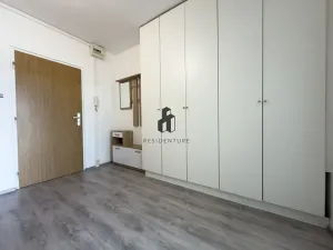 Pronájem bytu 2+kk, Praha - Střížkov, Jablonecká, 42 m2