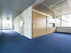 Pronájem kanceláře, Praha - Jinonice, Pekařská, 393 m2