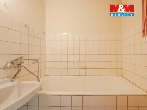 Prodej bytu 3+1, Benešov, Bezručova, 57 m2