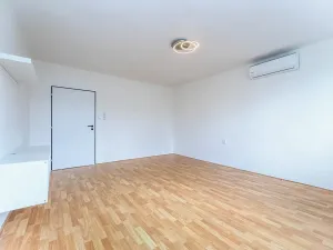 Prodej bytu 3+1, Mořina, 79 m2