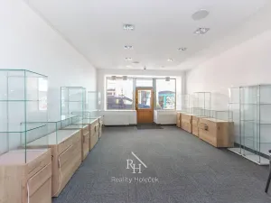 Pronájem obchodního prostoru, Kladno, T. G. Masaryka, 69 m2