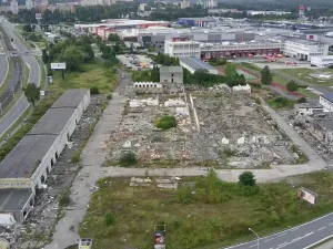 Prodej komerčního pozemku, Ostrava, Výškovická, 28014 m2