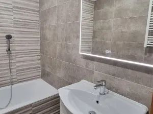 Prodej bytu 2+1, Tmaň, 42 m2