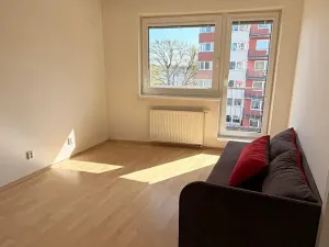 Pronájem bytu 2+kk, Pardubice, nábřeží Závodu míru, 64 m2