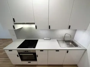 Pronájem bytu 2+kk, Praha - Strašnice, Zvěřinova, 61 m2