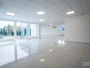 Pronájem obchodního prostoru, Hradec Králové, Víta Nejedlého, 400 m2