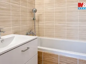 Pronájem bytu 2+1, Chrudim - Chrudim III, Škroupova, 61 m2