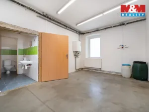 Pronájem výrobních prostor, Albrechtice, 98 m2