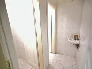 Prodej obchodního prostoru, Karlovy Vary, Zámecký vrch, 111 m2