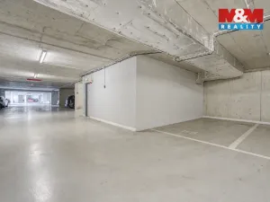 Pronájem garážového stání, Plzeň - Severní Předměstí, Otýlie Beníškové, 15 m2