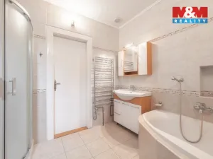 Prodej rodinného domu, Uherské Hradiště, U Stadionu, 300 m2