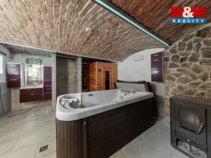 Prodej rodinného domu, Karlovy Vary - Dvory, Chebská, 228 m2