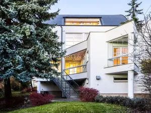 Prodej vily, Křižanov, Benešovo náměstí, 530 m2