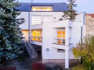 Prodej vily, Křižanov, Benešovo náměstí, 530 m2