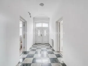 Prodej ubytování, Mělník, Českolipská, 418 m2