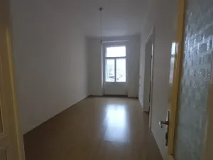 Pronájem bytu 2+1, Praha - Karlín, Hybešova, 74 m2