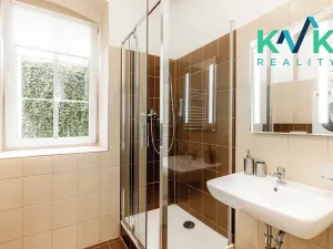 Prodej bytu 3+1, Karlovy Vary, Mariánskolázeňská, 69 m2