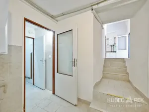 Prodej obchodního prostoru, Kamenice nad Lipou, Dobšova, 270 m2