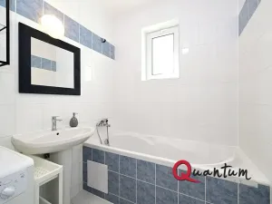 Pronájem bytu 2+kk, Praha - Troja, Velká skála, 50 m2