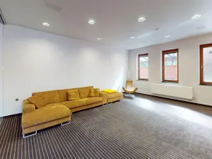 Prodej komerční nemovitosti, Hradec Králové, Petra Jilemnického, 950 m2