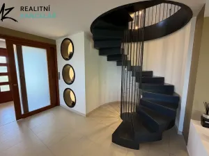 Prodej rodinného domu, Slatinky, 258 m2