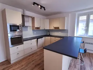 Pronájem bytu 2+kk, Praha - Vysočany, Novovysočanská, 60 m2