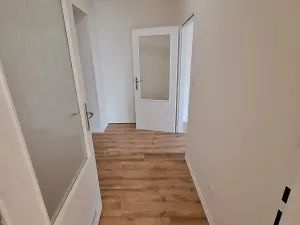 Pronájem bytu 2+kk, Praha - Vysočany, Novovysočanská, 60 m2