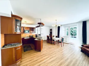 Prodej bytu 4+kk, Karlovy Vary, Zámecký vrch, 177 m2