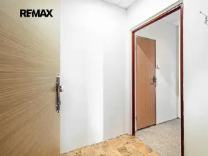 Pronájem bytu 1+1, Jindřichův Hradec, sídliště Vajgar, 42 m2