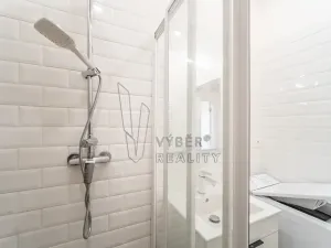 Pronájem bytu 1+kk, Praha - Smíchov, Nádražní, 28 m2
